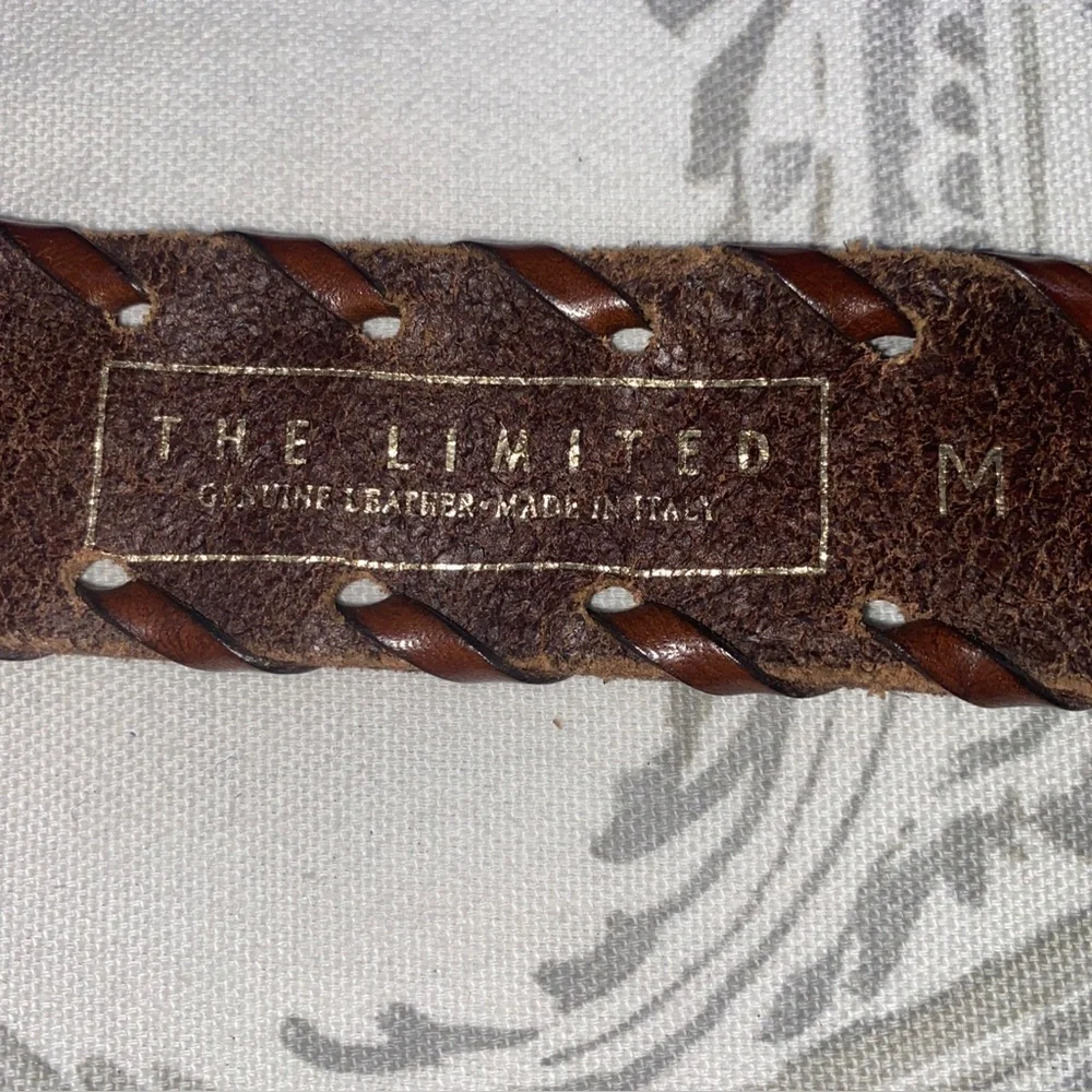 Vintage The Limited Leather Belt Made in Italy Brass Buckle Size Medium 28